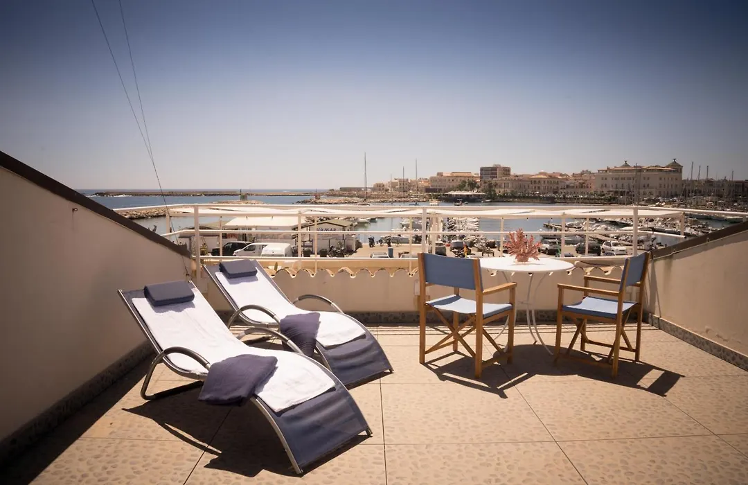 Boutique Hotel Molo Santa Lucia-1